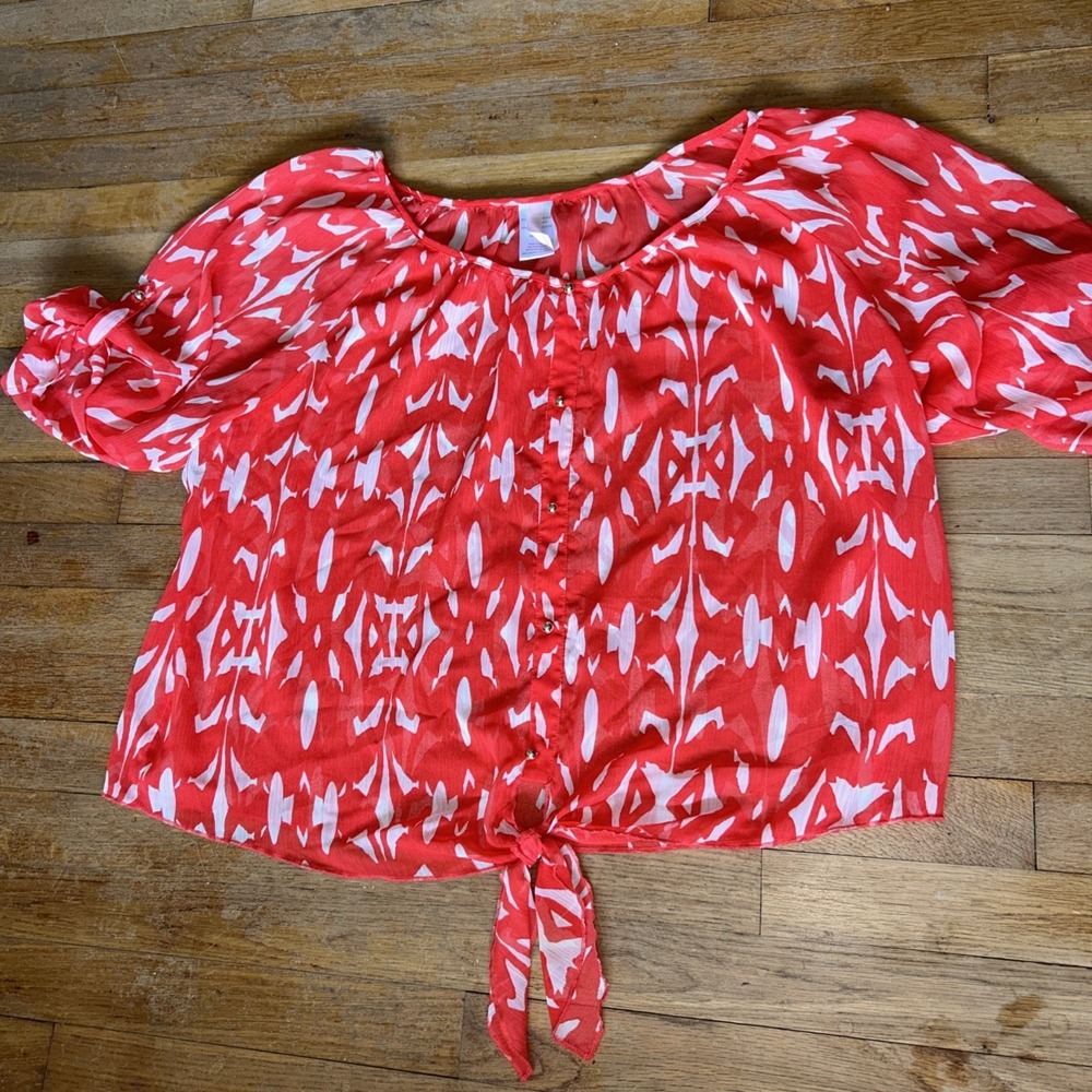 No Boundaries Womens 2X Red White Abstract Ikat Button Front Tie Hem Blouse Top